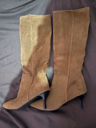 Stivali in Camoscio Marrone con Tacco