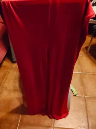 Mono largo rojo mujer