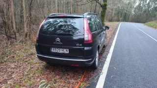 Monovolumen muy cuidado