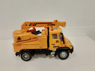 Camión de Construcción Amarillo