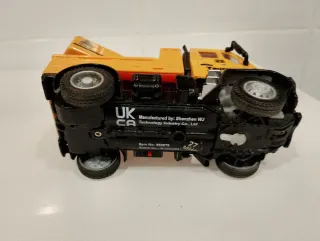 Camión de Construcción Amarillo