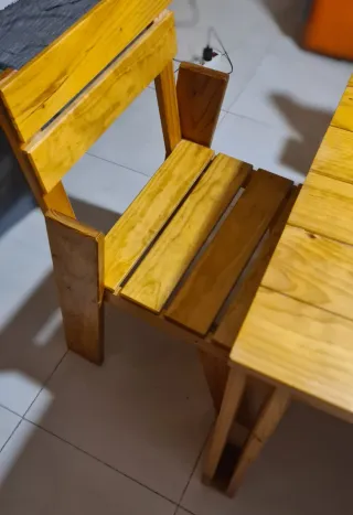 Sillas de madera rústicas