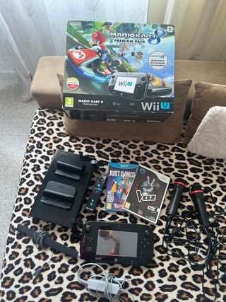 Nintendo Wii U Mario Kart 8 Premium Pack
