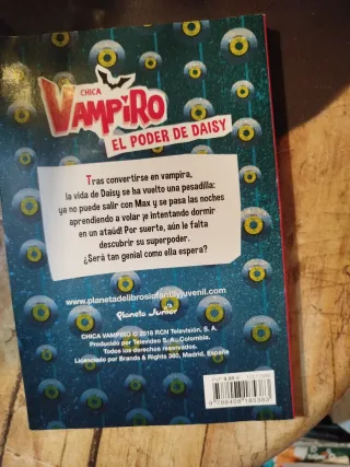 Daisy la chica vampiro y el poder de Daisy..3 unid
