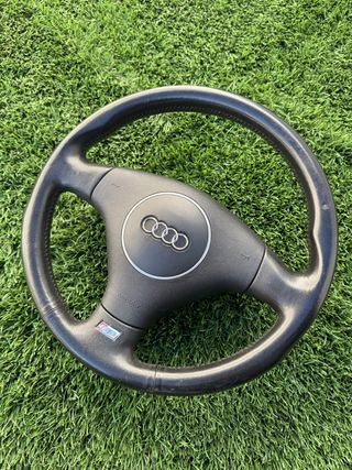 Volante Audi S3 8L