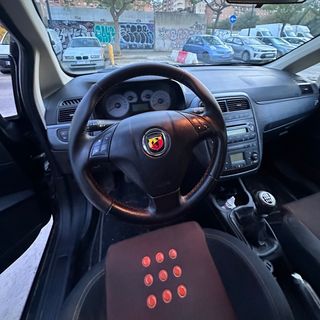 FIAT Grande Punto 1.4 16v SPORT 95cv - 6 Velocidad