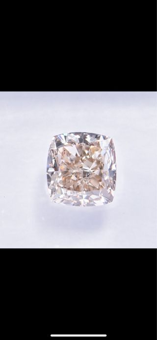 Diamante 0.66 Ct Fancy Natural SI1