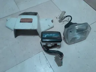Recambios Honda SH75: Carenado, Faro y Cuadro