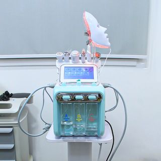 Máquina Limpeza Pele 7 em 1 - NOVO