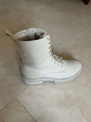 Stivali da combattimento bianchi con lacci