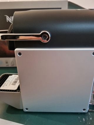 Máquina Nespresso Pixie Prata Nova