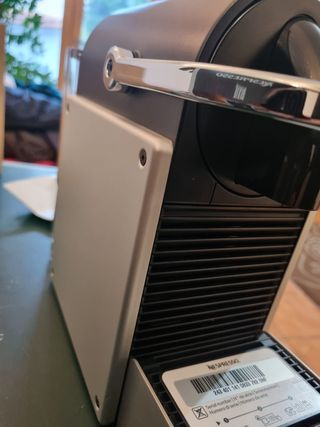 Máquina Nespresso Pixie Prata Nova