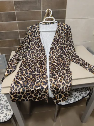 Chaqueta leopardo nueva talla XL nueva a estrenar
