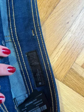 Pantalón vaquero ancho Zara Talla XS