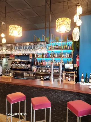 Traspaso cafetería bar