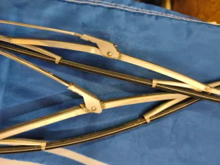 Par de limpa vidros Mercedes w108/109 originais