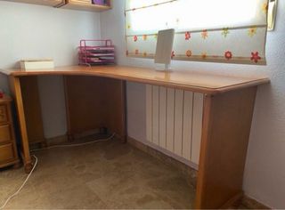 Scrivania in legno massello