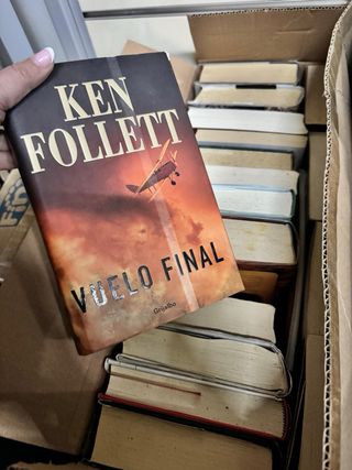 Lote de libros ( unos 300 libros )