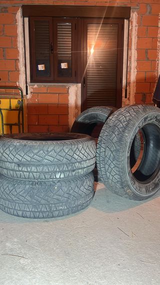 Neumático michelin latitude