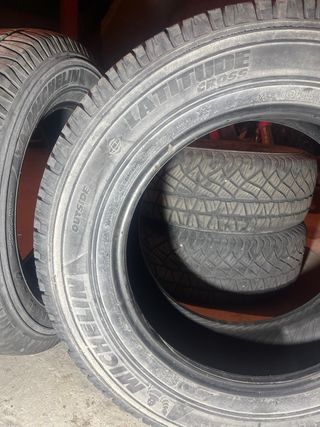 Neumático michelin latitude