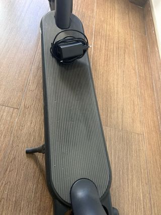 Patinete Eléctrico Xiaomi 4 Go + Casco y cable