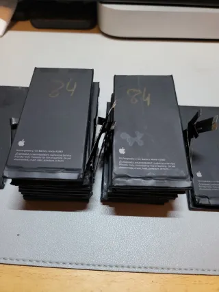 X19 Batterie iPhone all'84% - Originale Apple 