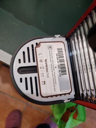 Máquina Nespresso Pixie Vermelho