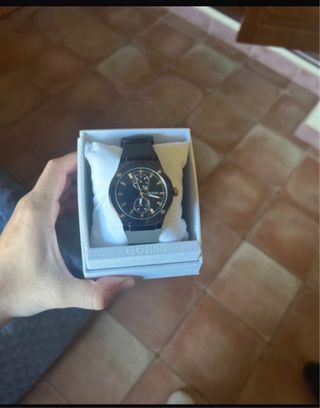 Reloj Guess Negro y Dorado Nuevo