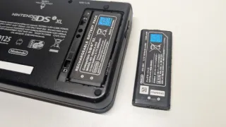 Nintendo DSi XL Blu - Batteria Nuova + Gioco