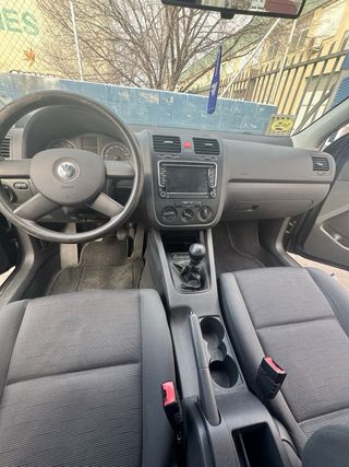 Volkswagen Golf 2004