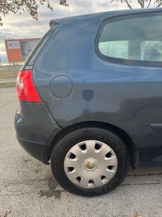 Volkswagen Golf 2004