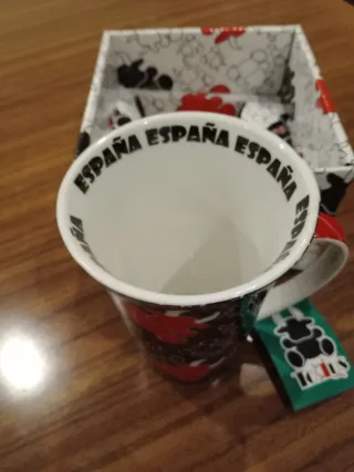 Caneca Porcelana Preta e Vermelha