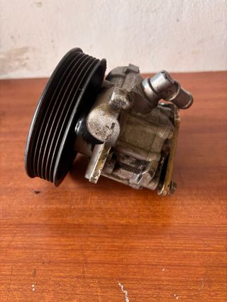 Bomba Dirección Nissan Atleon Cabstar 3.0