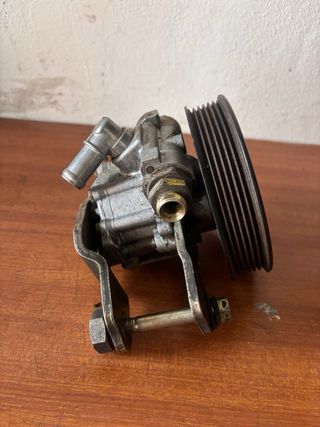 Bomba Dirección Nissan Atleon Cabstar 3.0