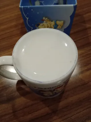 Caneca de porcelana com desenho