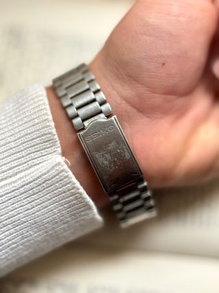 Reloj Seiko 5 Automático Esfera Dorada Texturizad