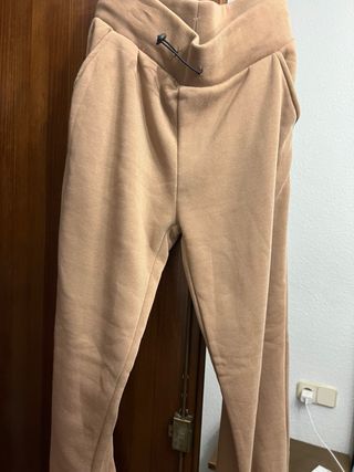 Conjunto chándal beige talla M