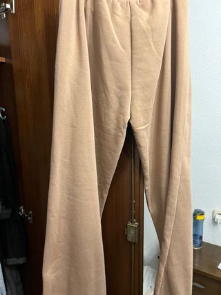 Conjunto chándal beige talla M