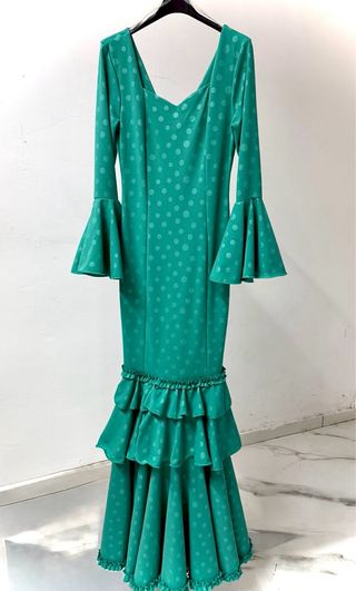 Vestido de flamenca verde con lunares