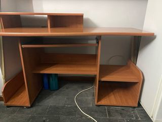 Escritorio madera marrón