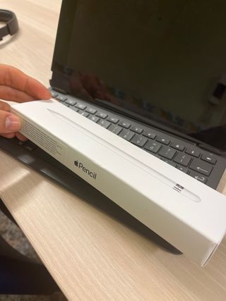 iPad Air 9ª Gen 64GB WiFi Plata + pencil + teclado