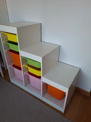 Estantería Modular IKEA con Cajas