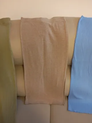 Faldas largas de punto Talla S y M 5€ cada una.