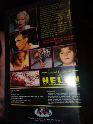 VHS ¿Qué le pasa a Helen? Terror