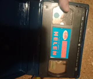 VHS ¿Qué le pasa a Helen? Terror