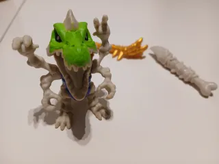 Figura Treasure X Esqueleto Dinosaurio