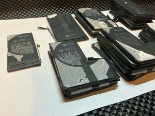 X23 Batterie iPhone all'83%. Originali Apple 