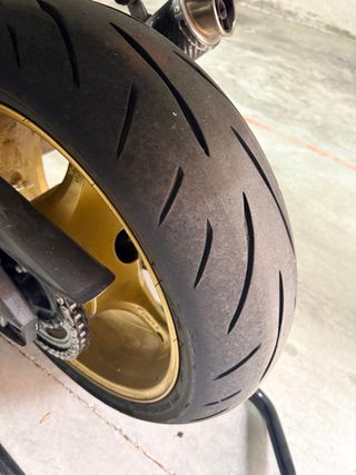 Suzuki GSX Sportbike Negra