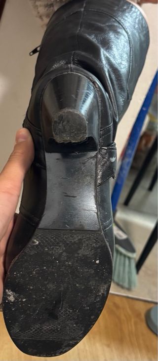 Stivali in pelle da donna nere