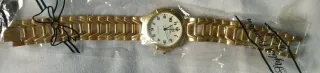 Reloj dorado de pulsera